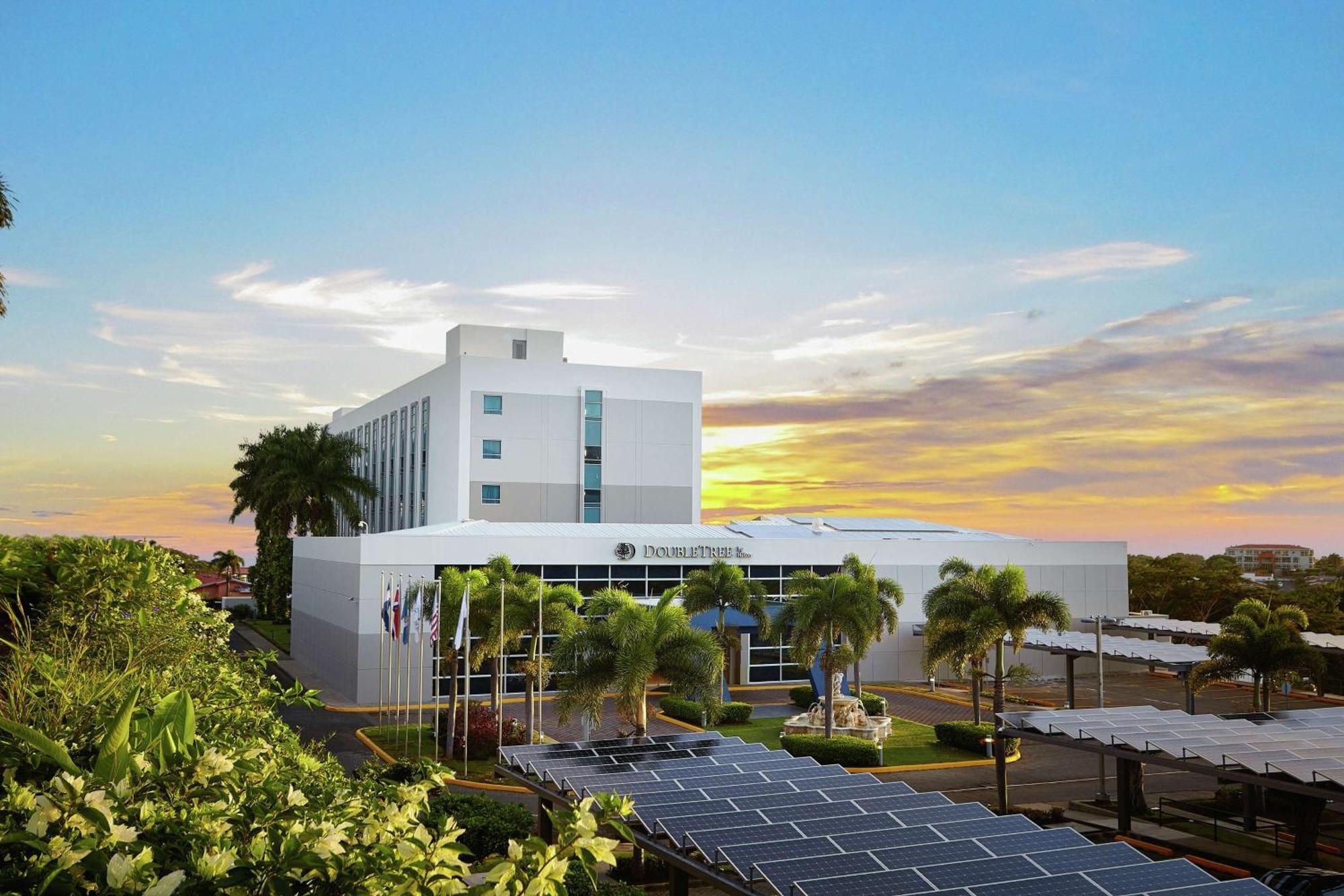 Doubletree By Hilton Managua Hotel Exterior foto